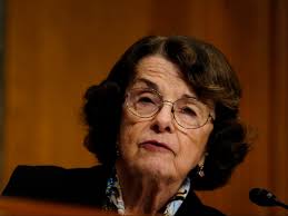 Democratic senator Dianne Feinstein admits she did not properly declare  husband's stock purchase