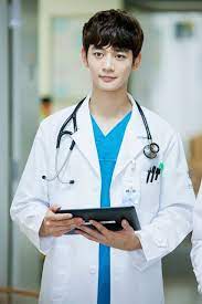 Shinee S Minho Shines In Doctor S Gown For Medical Top Team