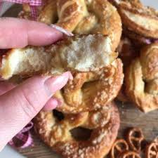 Bretzel A La Fleur De Sel Nathychef Recette Culinaire Bretzels Blogs Culinaires