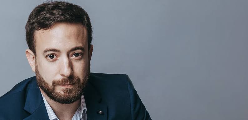 Agustín Laje se incorpora a nuestro Consejo Asesor Internacional –  Fundación Disenso