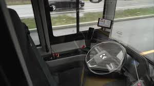 🚌 Pela primeira vez, a Noruega autorizou a circulação de um ônibus 100%  autônomo em rotas regulares na cidade de Stavanger, sem nenhum motorista a  bordo. O veículo é controlado remotamente por uma ...