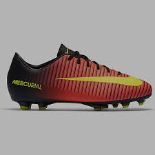 Intersport est le n°1 mondial dans la distribution d'articles de sport. Intersport Crampons De Football B83cee
