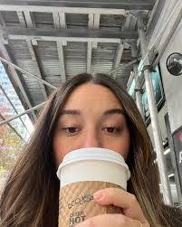 Chloe Hess's Instagram, Twitter & Facebook