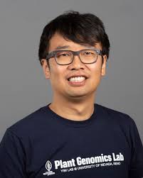 Congratulations to Joanna Blaszczak and Won Yim for earning tenure with us  at the University, as well as promotion from assistant to associate  professor! Image descriptions: 1. Won Yim. 2. Joanna Blaszczak. #