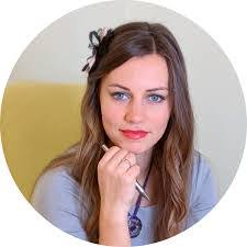 Laura Palma's Instagram, Twitter & Facebook