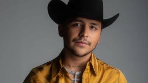 Christian Nodal: Estoy enamorado, pero no me salen las canciones de amor