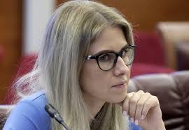 На страничках в социальных сетях соболь делится не только информацией, которая касается оппозиционной деят. Yurista Fbk Sobol Udalili Iz Zala Suda Do Konca Processa Po Delu O Proniknovenii V Kvartiru Predpolagaemogo Otravitelya Navalnogo Spektr