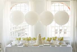 Lo primero que necesitamos para poder aprender como decorar el techo con globos es posible hacer y aprender también como hacer arreglos con globos para fiestas lo ultimo en decoración con globos para baby showers de niños y niñas, muy fáciles de. Decoracion Con Globos 57 Ideas Increibles Para Fiestas Y Eventos