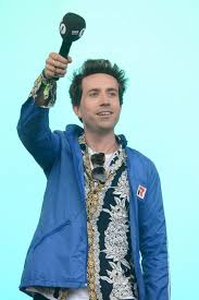 Radio star nick grimshaw has stepped down from presenting the radio 1 breakfast show after six years at the helm. How Old Is Nick Grimshaw And What S His Net Worth
