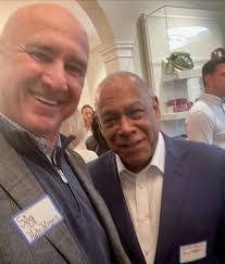 Steve Luxton's Instagram, Twitter & Facebook