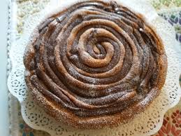 La crostata di ricotta e nutella è una ricetta semplicissima da preparare a casa ed è un guscio di pasta frolla croccante farcito con una crema di ricotta. Torta Girella Con Ricotta Cocco E Nutella