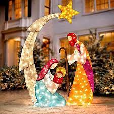 Christmas pathway lights are another quick, simple update sure to make spirits bright all season long. Pin On Nativity Decor