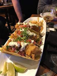 Få 11.000 sekund stockvideoklipp på street fish tacos with cod med 29.97 fps. Fish Tacos And Salmon Entree Picture Of City Works Pittsburgh Tripadvisor