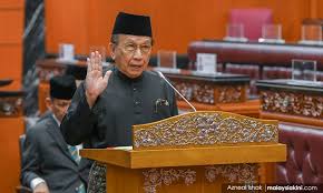 Tan sri dato seri utama dr rais bin yatim born 15 april 1942 is a malaysian politician he was a minister in multiple federal governments from 1974 to 201. Malaysiakini Yoursay Money And Politics Are Like Water With Mud