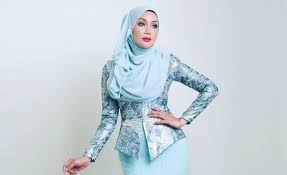 Erra fazira — tak tentu arah 03:23 erra fazira — hanya dimata 03:26 erra fazira — kompromi 03:37 Saya Bukan Kaunter Pertanyaan Dia Kontroversi Shahir Lari Daripada Bayar Hutang Ini Respon Erra Fazira