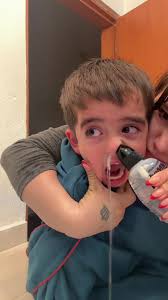 Noche de películas: humor y caos con mis bebés