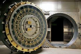 Hackers Ko Malta S Bank Of Valletta In Attempt To Nick 13m Luxury Safe Antique Safe Banks Vault