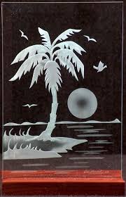 Palmera De Cristal Tallado En Base De Madera Artesanal Etsy Silhouette Art Glass Engraving Colorful Drawings