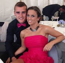 Cuando valoró marcharse a barcelona, decidió que ningún hogar para su familia era mejor que el que ya tenían. Antoine Griezmann Marries Long Term Partner Erika Choperena In Secret Ceremony Nigerian News Latest Nigeria News Your Online Nigerian Newspaper