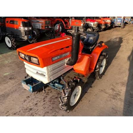 Kubota B1200 Tractor