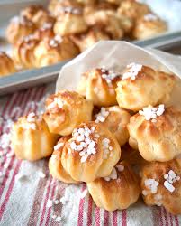 Check spelling or type a new query. Chouquettes O Piccoli Bigne Con Le Codette Di Zucchero