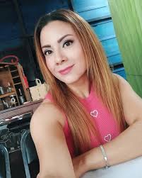 Soy una mujer imperfecta, pero soy auténtica y eso es mejor. ❣️