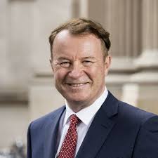 Kate Bennett (@KateBennett___)