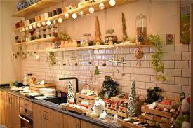 宠粉的途家 开了家圣诞限定 24小时不打烊电影院 breakfast bar home decor decor