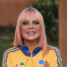 Valentina Francavilla, ex-assistente de Ratinho, mostra mudança no corpo e  fala sobre preconceito | Famosos | gshow