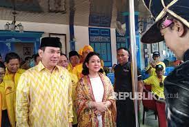 Berikut ini rincian harta dari keluarga cendana: Nasib Partai Golkar Pascaditinggal Keluarga Cendana Republika Online