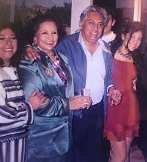 Secretaria de la función pública @sfp_mx. Irma Erendira Sandoval B On Twitter Feliz Cumpleanos A Nuestra Querida Ifigeniamtz Gran Mujer Maestra De Maestras Y Visionaria Economista Anti Neoliberal Aqui La Maestra Ifigenia Con Su Camarada Mi Amado Padre