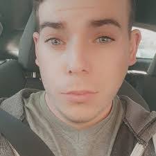 Dustin Carson's Instagram, Twitter & Facebook