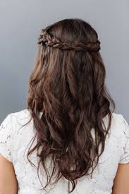 This simple medium hairdo is layered through the sides and back to lighten the length enhancing the. 30 Bridesmaid Hairstyles Your Friends Will Love A Practical Wedding