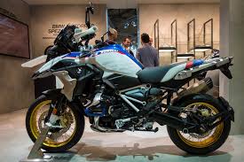 It is one of the bmw gs family of dual sport motorcycles. Neues Zubehor Fur Die Bmw R 1250 Gs Und Gsa