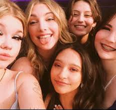 ☮︎ 𝘘𝘶𝘪𝘯𝘤𝘦𝘦 𝘚𝘵𝘶𝘳𝘨𝘪𝘭𝘭 ☮︎ (@quincee.sturgill) · Instagram 照片和视频