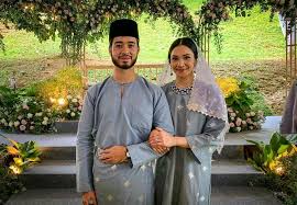Baju akad nikah women s fashion bridal wear on carousell sumber : Baju Nikah Simple Wedding Photos Poses Nikah Dress Muslim Wedding Photos
