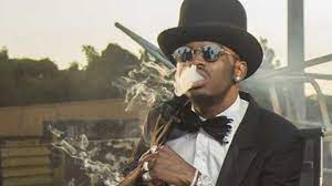 Well, most people would go for artists that seem to be doing well in the industry. Top 5 Richest Musicians In East Africa 2018 Youtube