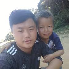 ເພັ່ງຫົວ ຮັກສະເໝີ