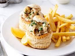 Decouvrez Notre Recette Facile Et Rapide De Vol Au Vent Sur Cuisine Actuelle Retrouvez Les Etapes De Preparation Vol Au Vent Bouchees A La Reine Alimentation