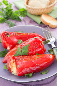 Recette Facile Et Pas Chere Pour Pre Ados Les Poivrons Farcis Au Fromage Ou Poivrons Oveja Recette Poivrons Farcis Au Fromage Recette Facile Pas Cher Recette Facile
