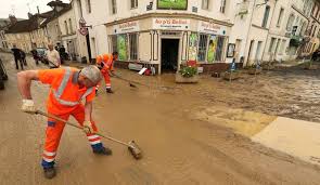 La vallée de la marne au nord, autour de 40 mètres d'altitude, qui s'élargit au niveau de la base de loisirs ; Inondations Encore 11 Departements En Vigilance Orange L Express