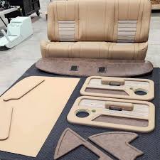 New owner gave Candy cane some new shoes! . . . . . . #1978bronco  #1979bronco #fordbronco #classicbronco #freewheelingbronco #secondgenbronco  #dentsidebronco #dentside #dentsides7379 #78bronco #79bronco  #thebronconation #1979ford #1978ford ...