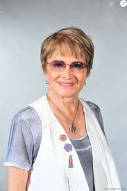 Gloria menezes (tv actress) was born on the 19th of october, 1934. Gloria Menezes Esta Tratando De Uma Infeccao Respiratoria Purepeople