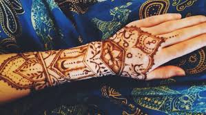 In north africa, shapes like squares are commonly included in designs. Lydia Hunt à¥ Henna Designs
