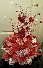 30 Top Valentine Table Centerpiece Best For Your Dining Room In 2020 Valentine Centerpieces Diy Valentines Decorations Diy Valentine S Centerpieces