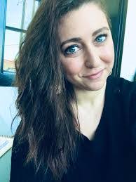 Hannah Greenberg's Instagram, Twitter & Facebook