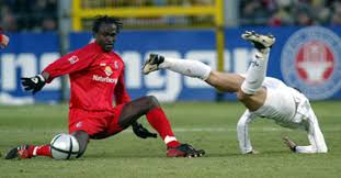 Check out featured articles and pictures of bruno berner full name: 1 0 Gegen Kaiserslautern Zkitischwili Schiesst Freiburg Aus Krise Sport Faz