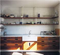 I Like The Look Of Subway Tiles But Wonder If They Are Too Busy White And Wood Domi Murs De La Cuisine Interieur Moderne De Cuisine Design De Cuisine Moderne
