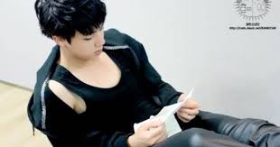Bts Jin Reading Fanmail Bts Jin Worldwide Handsome Jin