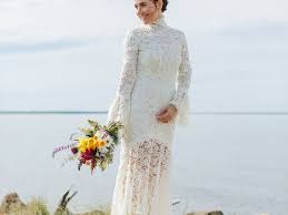 Download 24 Lace Wedding Dresses We Love